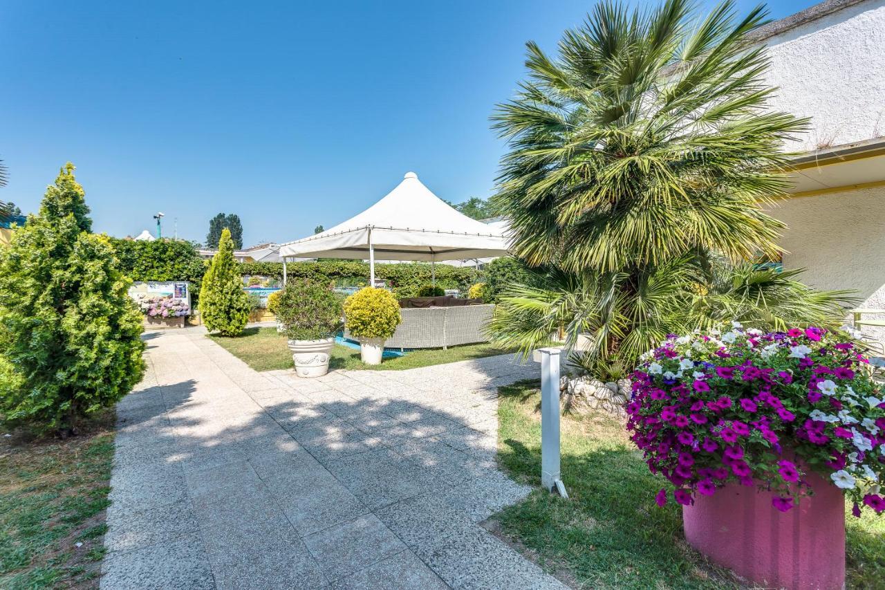 Quadruple Room with Private Bathroom,1077702430:JPEG